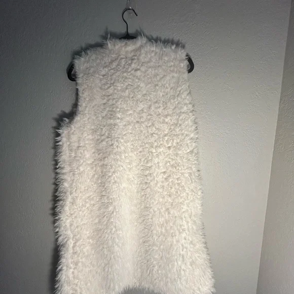 De’ Rotchild White Faux Fur Long Sleeveless Vest Size Large - Picture 4 of 5